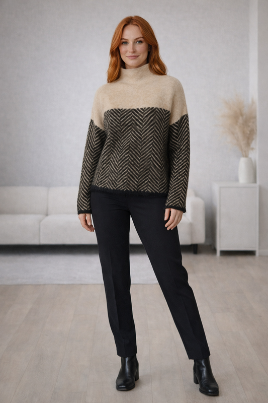Velmora Soft Turtleneck Knit Jumper – Elegant Loose Fit Two-Tone Design