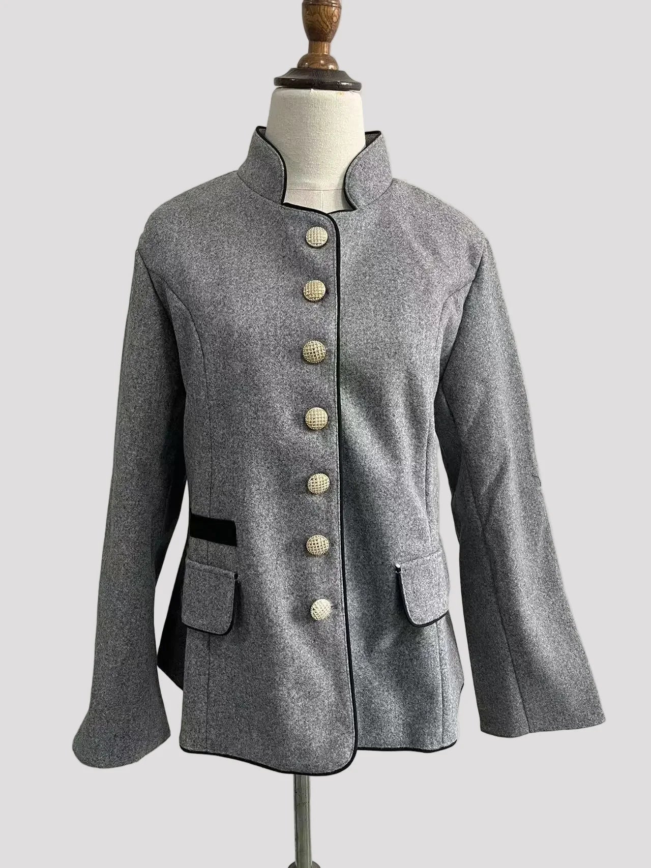 Carvessa | Tailored Cropped Jacket with Stand Collar & Button Detail